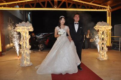 Tatilde tanışan Güney Koreli turist ile Türk rehber Mersin'de evlendi