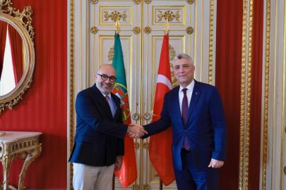 Ticaret Bakanı Bolat, Portekiz'de ikili temaslarda bulundu