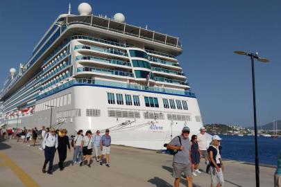 Bodrum'da kruvaziyerle 1142 turist geldi