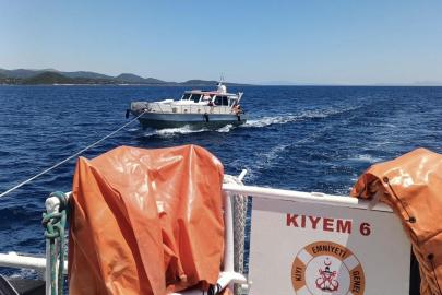 Bodrum'da sürüklenen tekne kurtarıldı