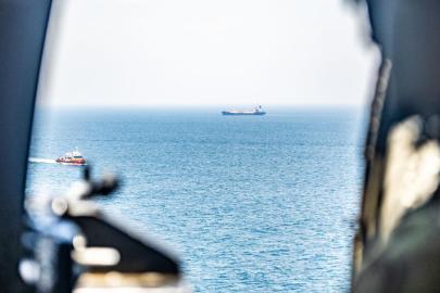 CENTCOM: İran, Kuveyt'e doğru balistik füze fırlattı