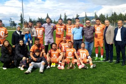 Esnafspor namağlup şampiyon