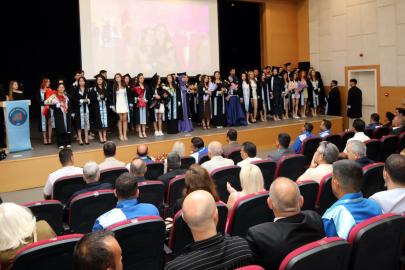 Manavgat Sosyal ve Beşeri Bilimler Fakültesi öğrencileri mezun oldu