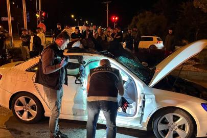 Motosikletle otomobil çarpıştı: 1 ölü, 3 yaralı