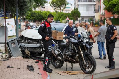 Polis motosikletiyle otomobil çarpıştı: 3 yaralı