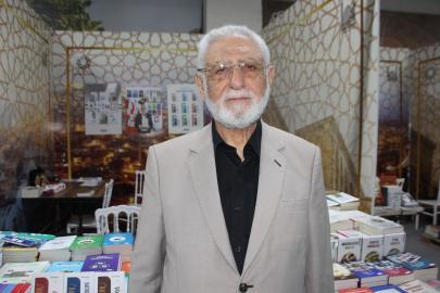 Prof. Dr. Ağırakça: Gençlere teknolojik aletlerden bir süre uzaklaşıp daha fazla kitap okumalarını tavsiye ediyorum