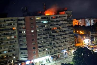 Romanya'da bir apartmana Rus İHA'sı düşmesi sonucu 2 kişi yaralandı