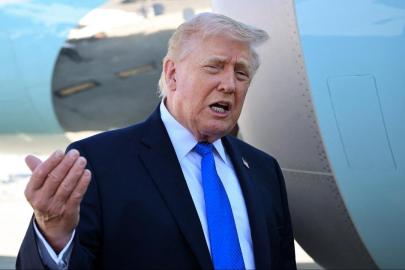 Trump, Küba'nın ABD'den yardım istediğini ve bu ülkeyle görüşeceklerini belirtti