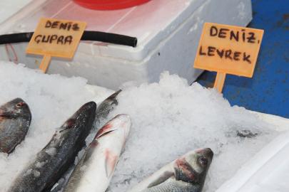 Balık sezonu bitti: Tezgahlarda çupra, levrek, somon ve alabalık var