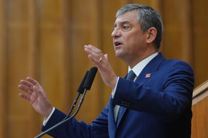Özgür Özel'den kurultay ve yeni parti açıklaması