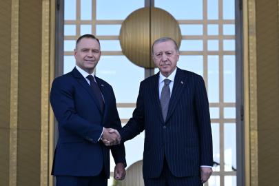 Polonya Cumhurbaşkanı Nawrocki Ankara'da. Cumhurbaşkanı Erdoğan resmi törenle karşıladı