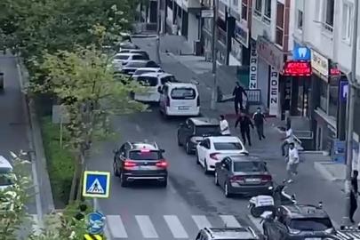 Emlakçıda başlayan tartışma sokakta bıçaklı kovalamacaya döndü