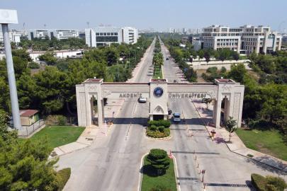 Tıp literatürüne adını yazdıran Akdeniz Üniversitesi’nde 3’üncü rahim nakli operasyonu başladı