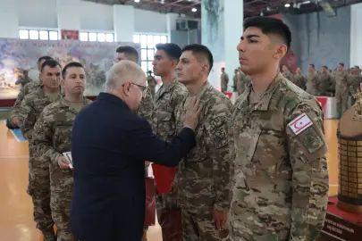 Bordo Berelilere bröveleri takıldı