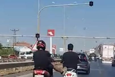 Motosikletlilerin tehlikeli yolculuğu