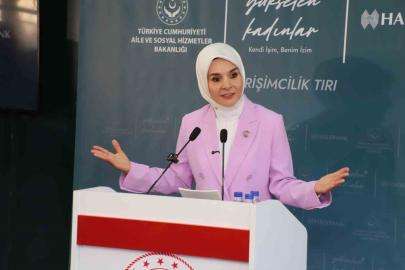 Bakan Göktaş, Hakkari’de kadınlarla buluştu