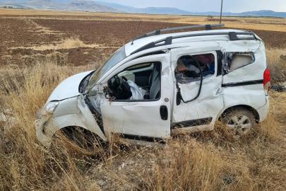 Şarampole düşen araçtaki 2 kişi yaralandı