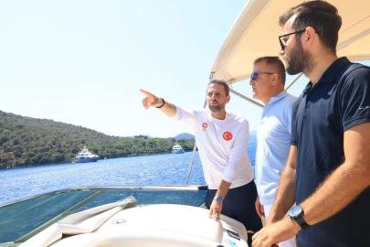 Vali İdris Akbıyık, Fethiye Körfezi’nde incelemelerde bulundu
