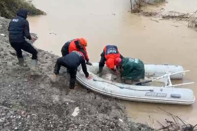 Dalaman'da çay taştı, yollar göle döndü, su baskınları yaşandı (2)