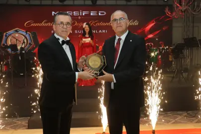 MARSİFED’den filenin sultanlarına ‘Cumhuriyete Değer Katanlar’ ödülü